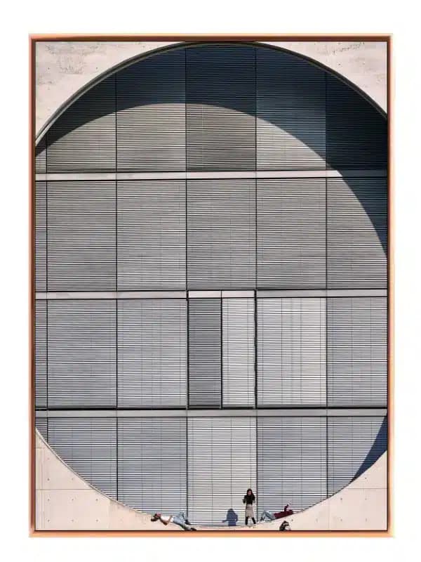 Cirkelformet Facade med Lameller